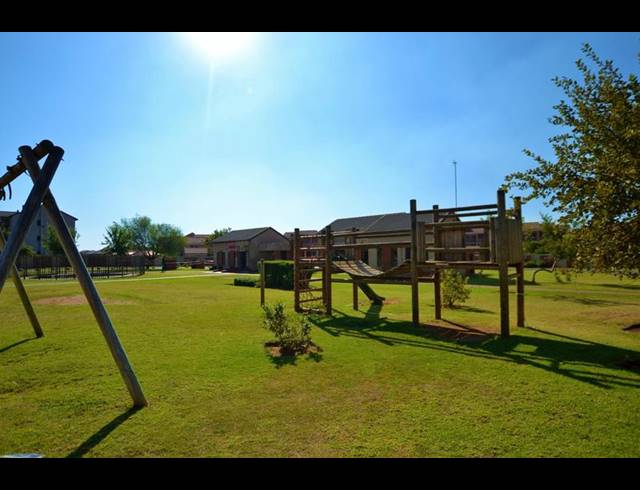 1 BEDROOM APARTMENT FOR SALE IN THE ORCHARDS